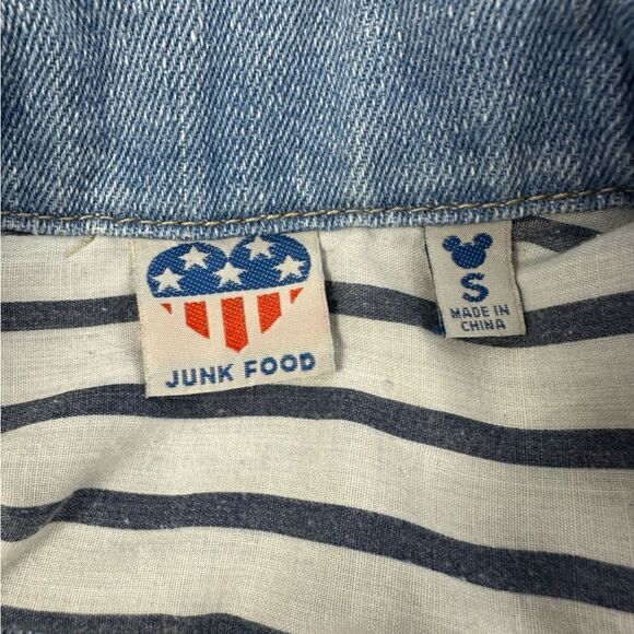 JUNKFOOD Kid’s Disney Patch Cutoff Denim Vest Sz S (6-7) - Picture 4 of 5